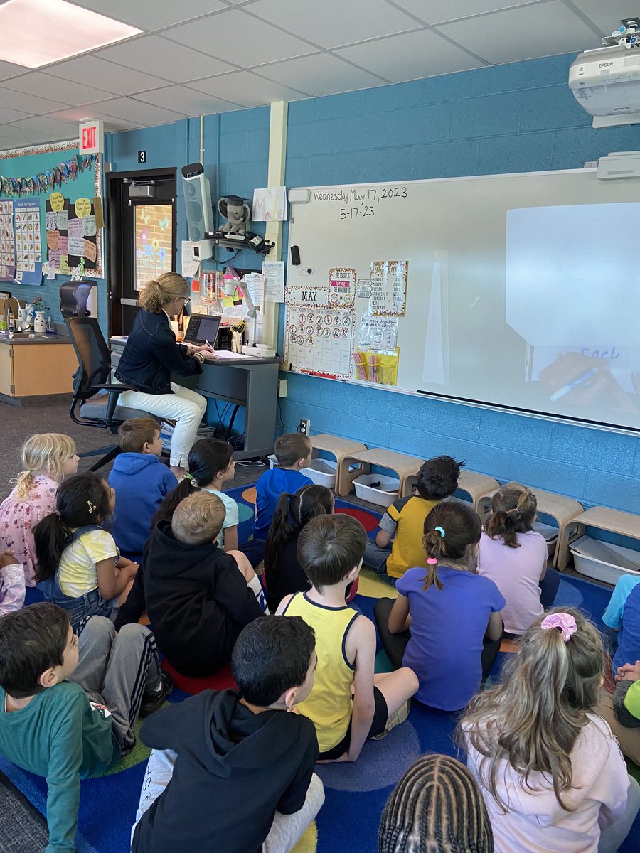 deleeuwc's tweet image. Thank you @WLETigers Mega Lab in kinder!! Learn, lift,lead!!!@WalledLkSchools @CatherineKocha1 @michelleblackk @LindnerKatie 
@JulieAmann5