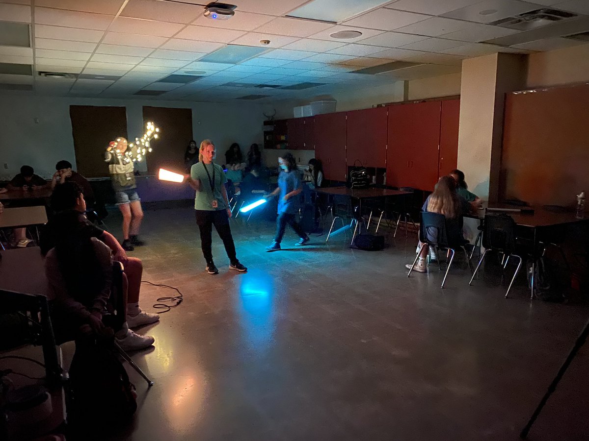 art_mvms's tweet photo. HS Credit students creating art with light.  They are collaborating and planning their ideas. https://t.co/lduA2NXYxE