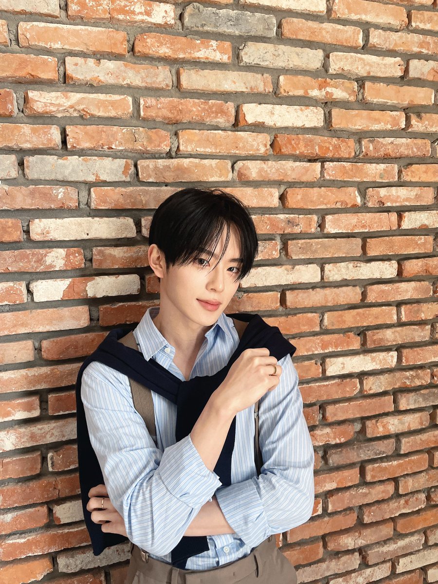 [#강민

곧 보자 ㅎㅎ
응원법 검사한다~

#베리베리 #베러