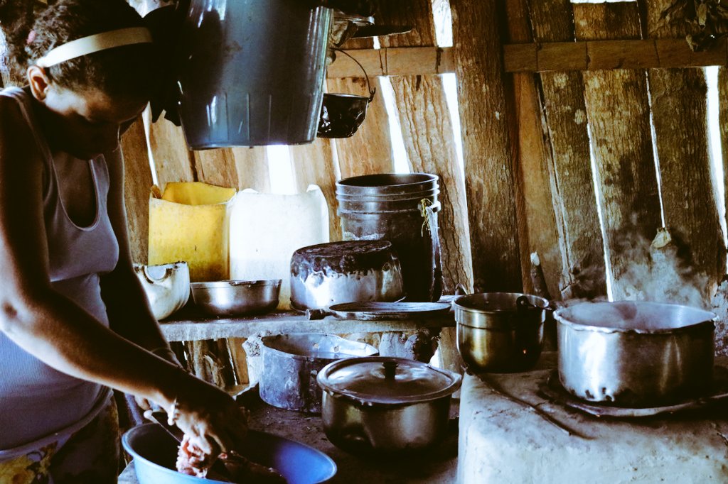 FIANColombia's tweet image. #CFSGender  #WeExist #Existimos | La mano de obra de las mujeres en el trabajo agrícola represanta el 43% -según @FAO-, sin embargo, se enfrentan a una significativa discriminación en el acceso a la propiedad de la tierra y del ganado,