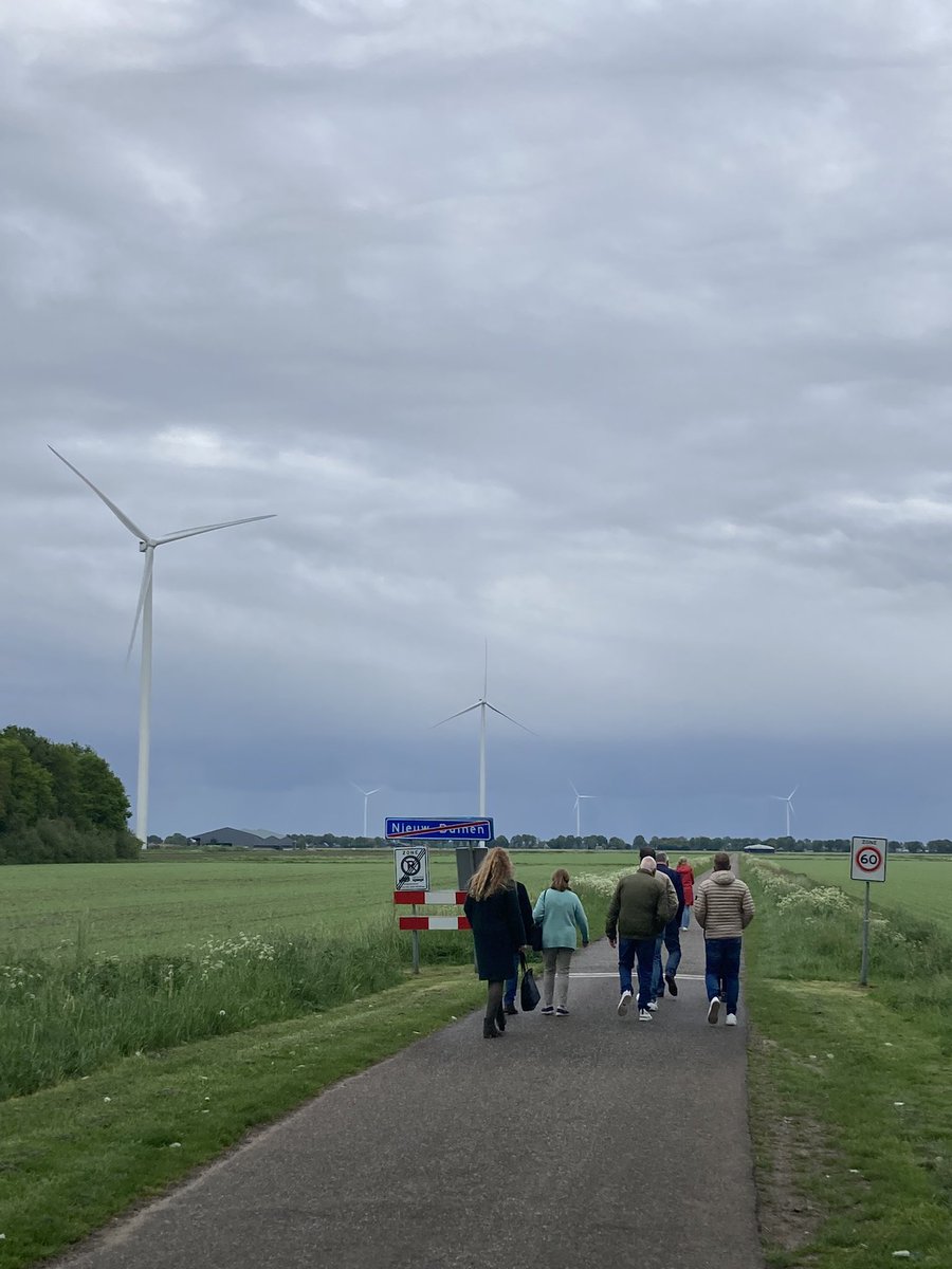 Gisteravond werkbezoek raad en college in #nieuwbuinen en #2eexloërmond. Samen te gast bij inwoners met geluidsoverlast windmolens. Warm ontvangen, goed geluisterd. #dank