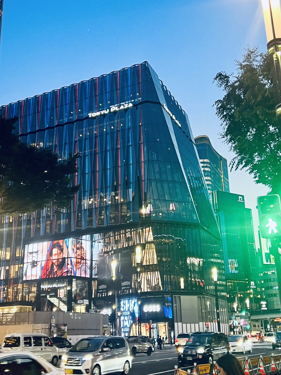 428FES's tweet photo. 早朝フェスからの
web3カンファレンス
からの東急プラザ銀座 RAISE

久しぶりにグローバルで
スペシャルな出会いがあり

年内に
日本発のカルチャーエンタメ
できそうな話がありました✌️

#teamz #web3 #teamzweb3
#Unemeta #428FES https://t.co/4PiFPiaWyi