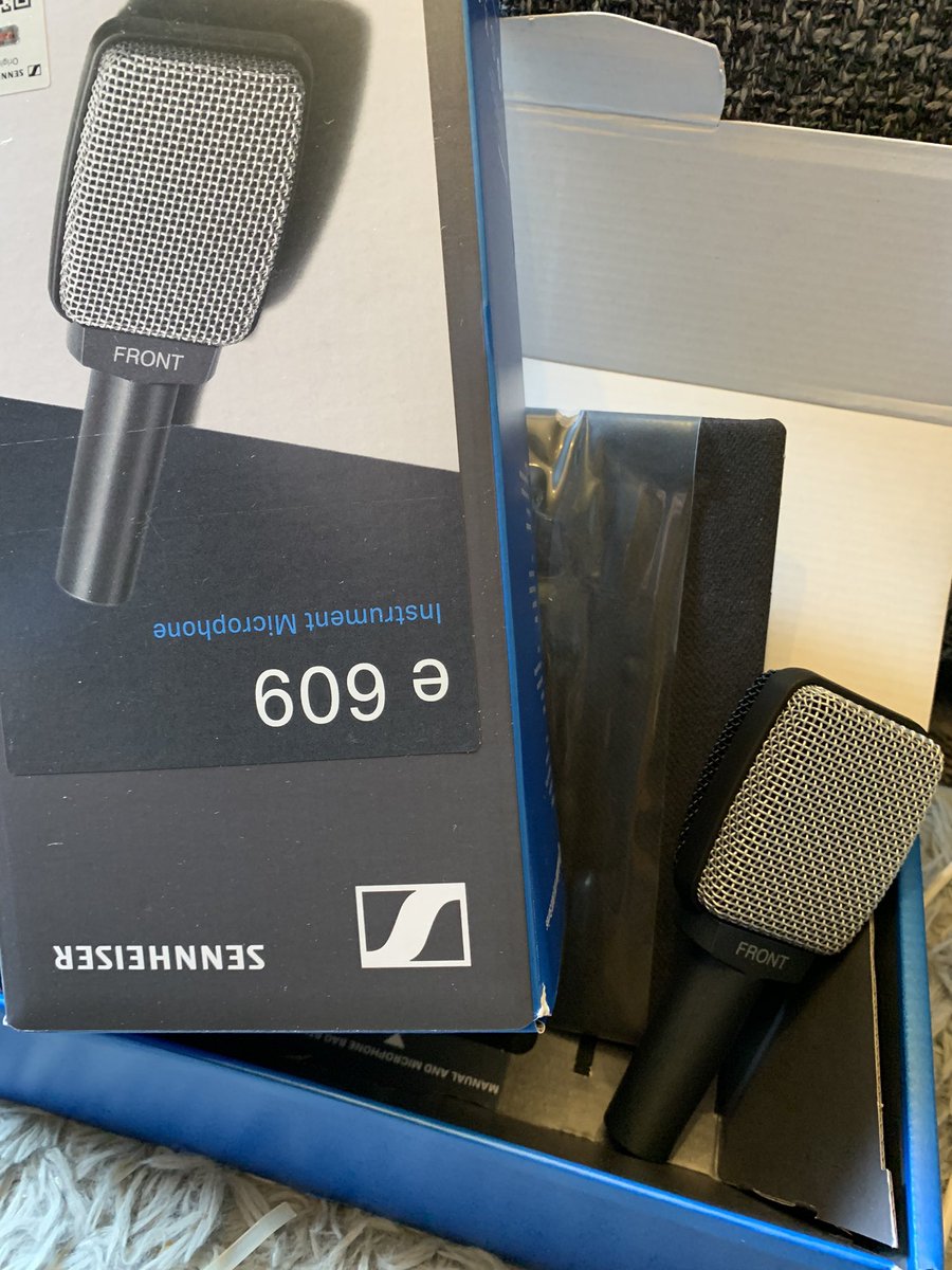 We LOVE the 609’s that much, we’ve added a further 2 to our stock of goodies 🙂 #sennheiser #hire #tour #live #music #eventprofs #demo #demonstrations
