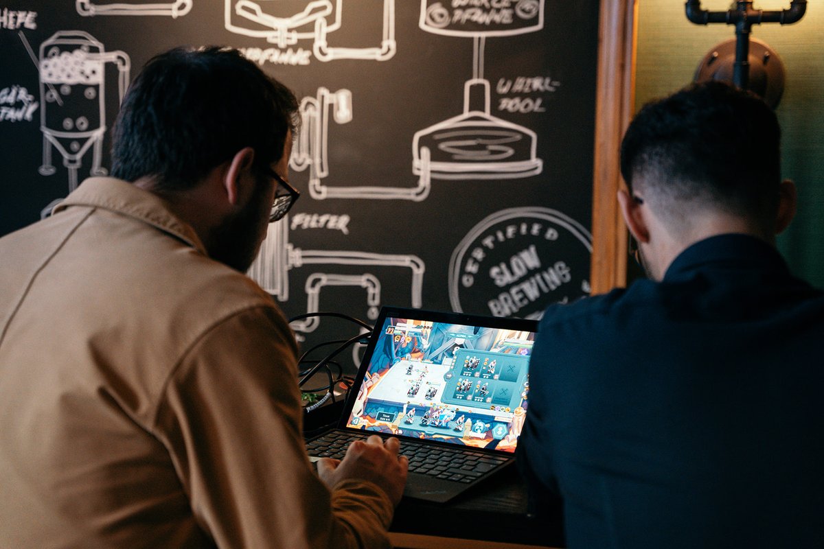 das war career&amp;beer! 😍

neue kontakte wurden geknüpft und zahlreiche bewerbungen abgegeben. nebenbei wurde auch gemeinsam angestossen - career&amp;beer eben, die perfekte kombination! 😉

DANKE an alle, die dabei waren! 😎

mehr bilder findet ihr hier: itrockt.ch/career-beer-fo…