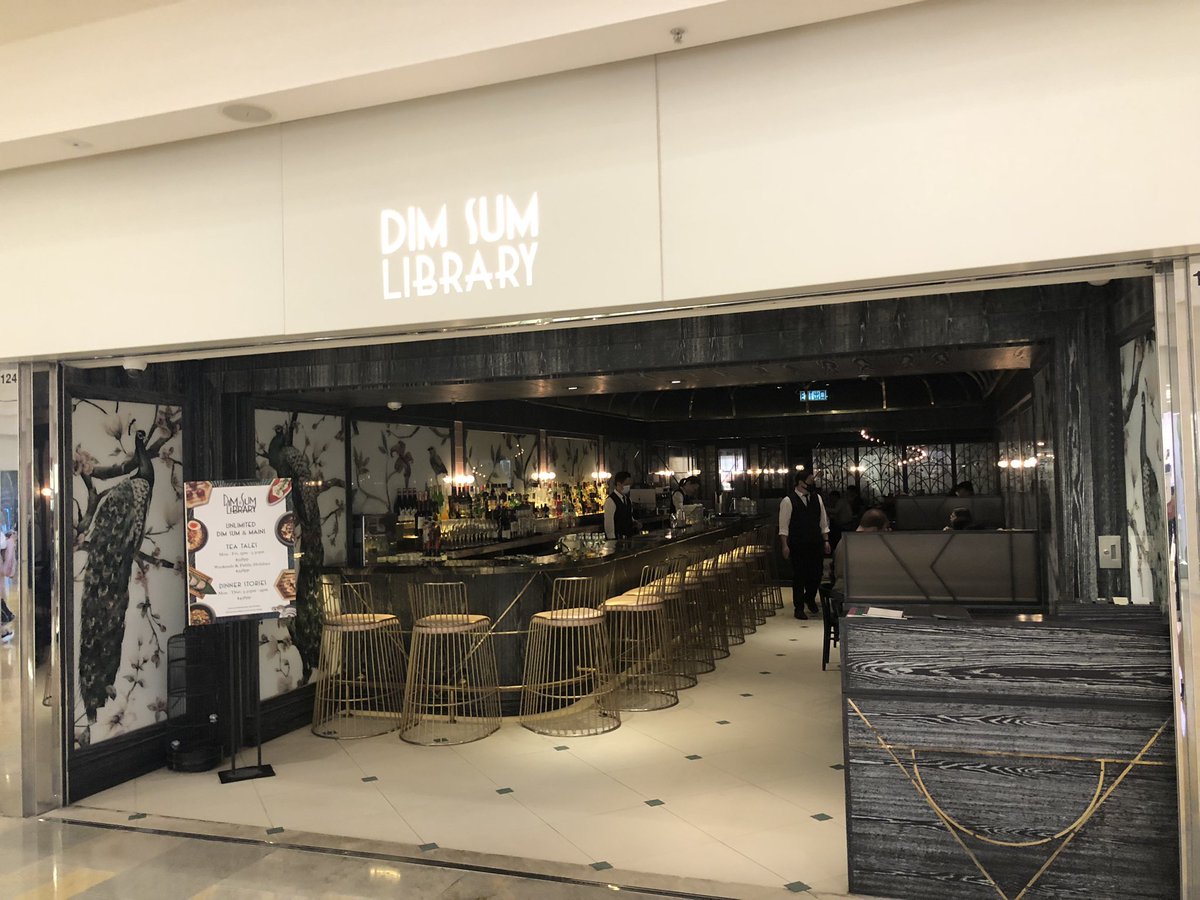 NishiNishi_108's tweet image. 香港の『dim sum library』
面白い飲茶屋さん。井げた状のは茄子、小籠包は坦々味、手前の春巻きっぽいのにはウニがのっかってる。

#dimsumlibrary