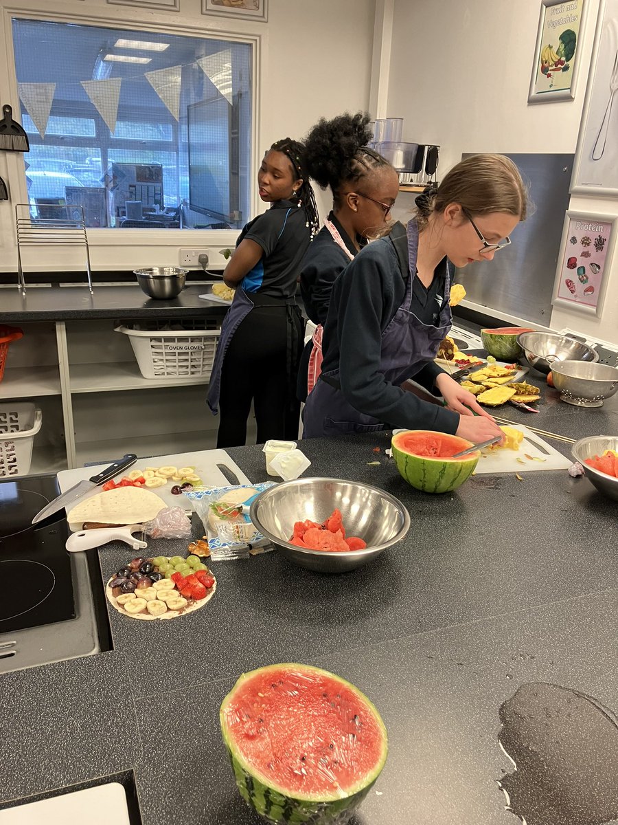 Year 7 fruit 🍉 🍌 Salads # Healthyindividuals