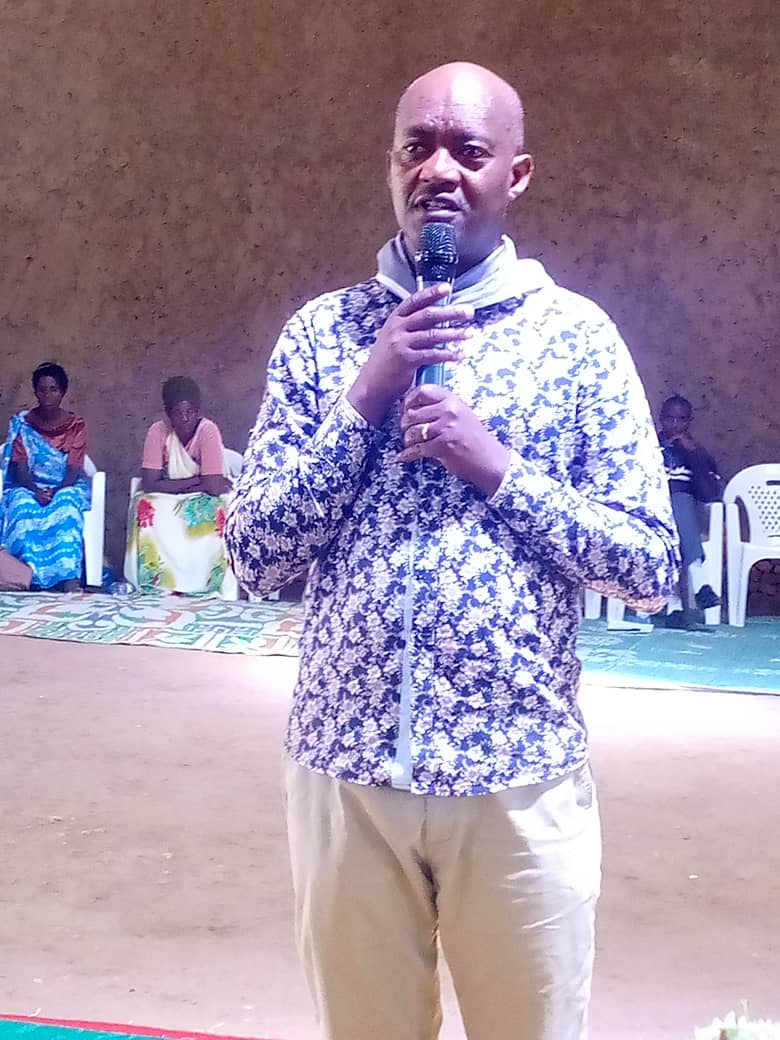 TabagweSector's tweet image. #TabagweSec on 17May2023 Ubuyobozi bw'Umurenge inzego z'umutekano,Itore #ADEPR Paroise Ntoma habereye Umuhango wo Kwibuka kunshuro ya 29 Jenoside yakorewe abatutsi mu 1994.
Mur'uwomuhango abakirisitu n'abaturage bahawe ikiganiro #AmatekaYaJenoside ndetse haremewe umwe mubarokotse