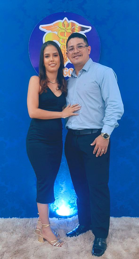fcheitor22's tweet photo. Sou uma pessoa feliz e consciente do privilégio q tenho em estar ao seu lado, unidos, através do amor. Q o próximo ano seja tão bom como este. Feliz bodas d orquídeas para nós, meu bem! Te amo! 😘🥰 https://t.co/ZByolBz4px