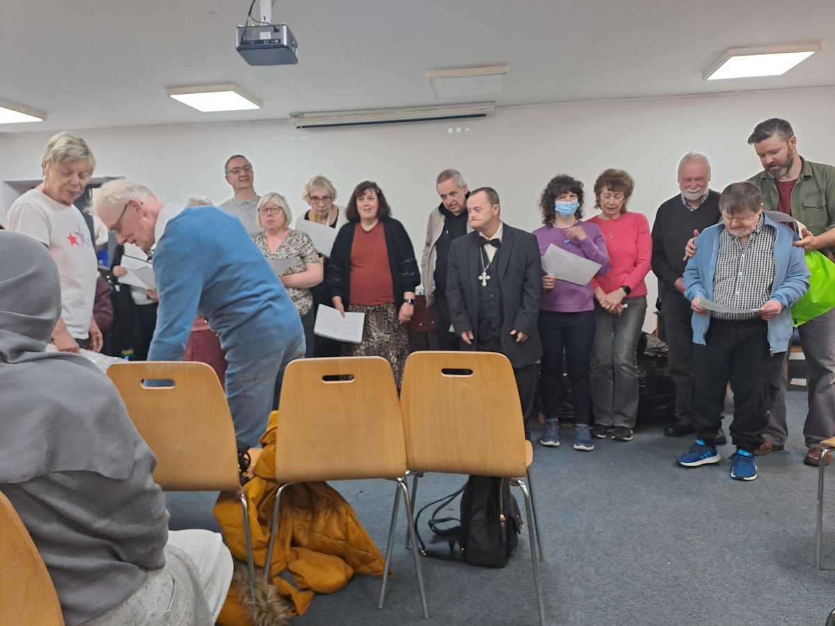 Over 35 people with learning disabilities joined us for a 'Positive Digital Walk', led by Royal Mencap. They used iPads to take pictures along the route & finished at @HamaraCentre for creative #DigitalInclusion activities from @Pyramid_of_Arts & music from @YamsenMusic choir