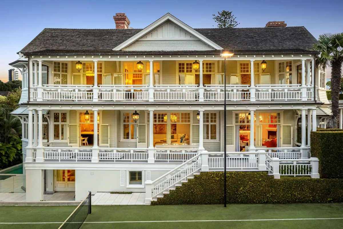perfectazrealty's tweet photo. sothebysrealty: Extraordinary Property of the Day: Hobson House in Auckland, New Zealand, represented by New Zealand Sotheby's International Realty. https://t.co/sORFvEPOJF

#sothebysrealty #realestate https://t.co/86OtYVKr2n