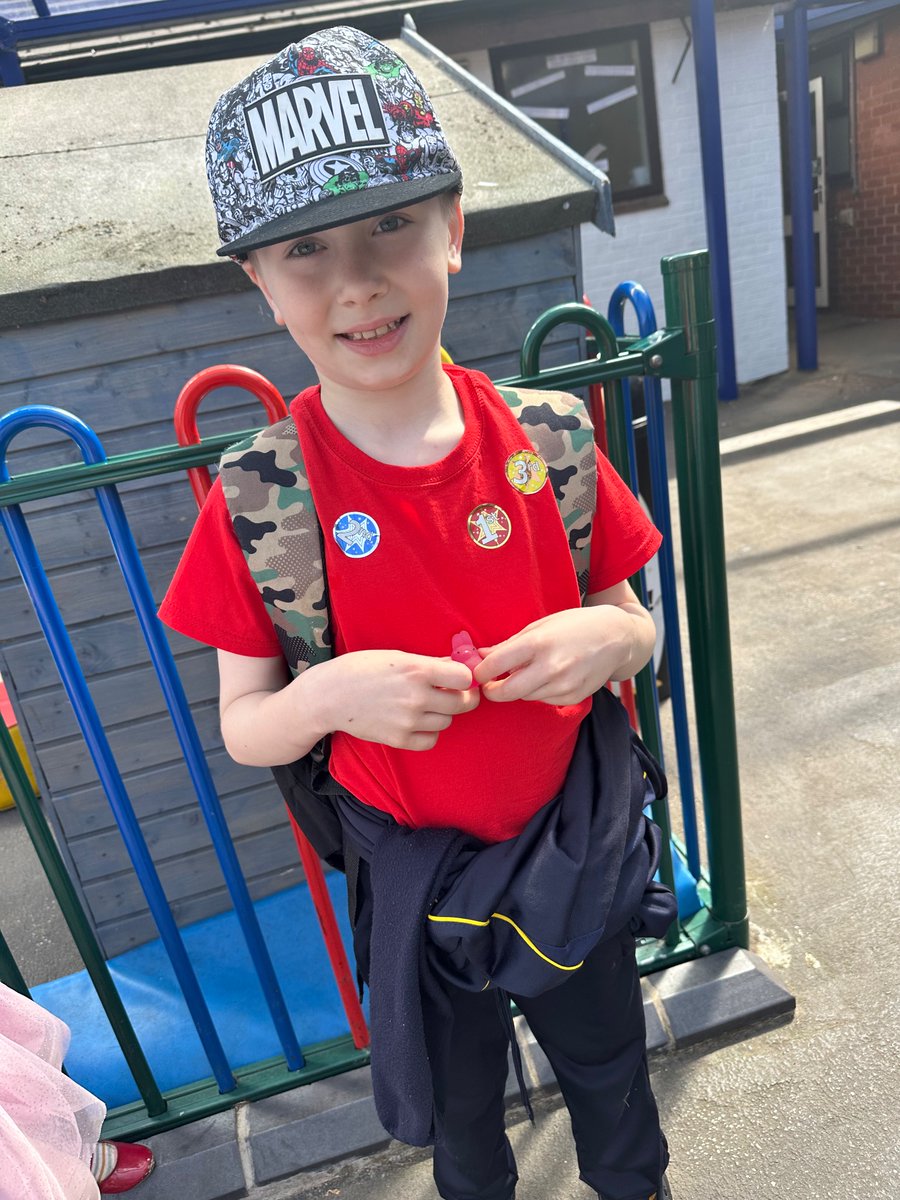 DeniseGJ86's tweet photo. Sports day champs..🌟🌟 

2nd and two 3rds for Hayden 👏 

1st 2nd and 3rd for Leandro 👏

Settled in like a duck to water at their new school and absolutely smashed sports day..couldn’t be any prouder of these two super stars ⭐️✨⭐️

#sportsday #myboys #champs #soproud https://t.co/ONxn8DBXTc