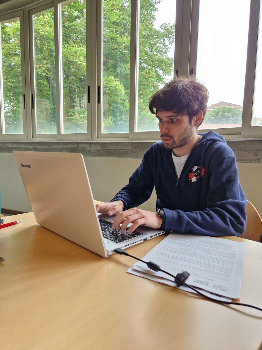 friendly_test's tweet photo. @EuroTestWeek arriva al Liceo Scientifico Lorenzo Mascheroni nell'ambito del progetto #cHIVuoleconoscere grazie anche alla collaborazione con Dipartimento di Igiene e Prevenzione di @ATS_BERGAMO #BergamoFTC #CheckPointBG #Sifilide #HCV #salutesessuale #aids #HIV #FriendlyTest https://t.co/wd0fU7Jq2Y