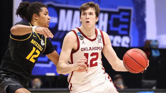 KREFsports's tweet photo. OU fans, can you name a former Sooner that’s had a more surprising pro career than Austin Reaves? https://t.co/RcENwLp5Zh