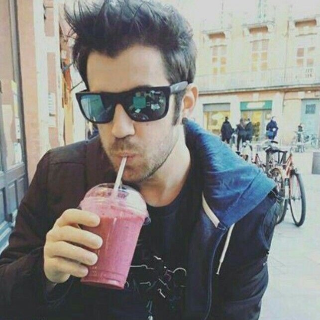auronftharry's tweet photo. 🧃 https://t.co/e1dlunCJBL