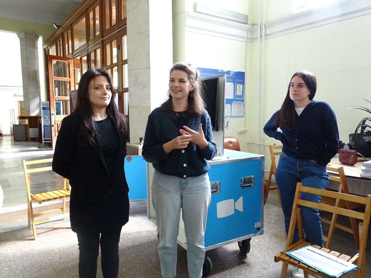 BiblioNationala's tweet image. 16-17.05.2023 - Training "Dezvoltarea competențelor de facilitare a activităților educaționale și de recreație pentru public", realizat de @BSF_Inter  pentru #bibliotecari Bibliotecii Naţionale a Rep.#Moldova. Formator: Clémence Loupandine  tinyurl.com/4dahsdzk
#IdeasBox