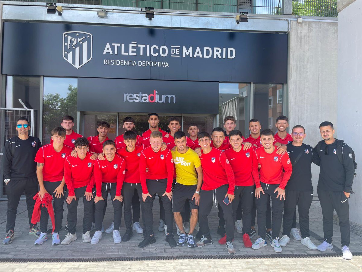 ADHuracán tweet media