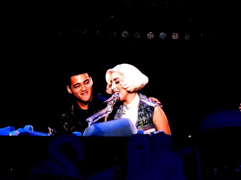 MarcoPCadena's tweet image. In 2014, she invited me on stage and sang Born This Way on the piano. After the show, we got to talk backstage. She was the nicest and even autographed my tour book. 🤍