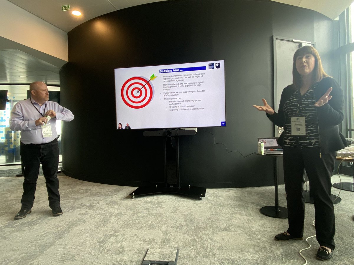 elizabethbarr97's tweet image. Great breakout session from @teraknor and Jane Dickinson from @OUComputing. The student feedback says it all! #netacad #cisconetworkingacademy