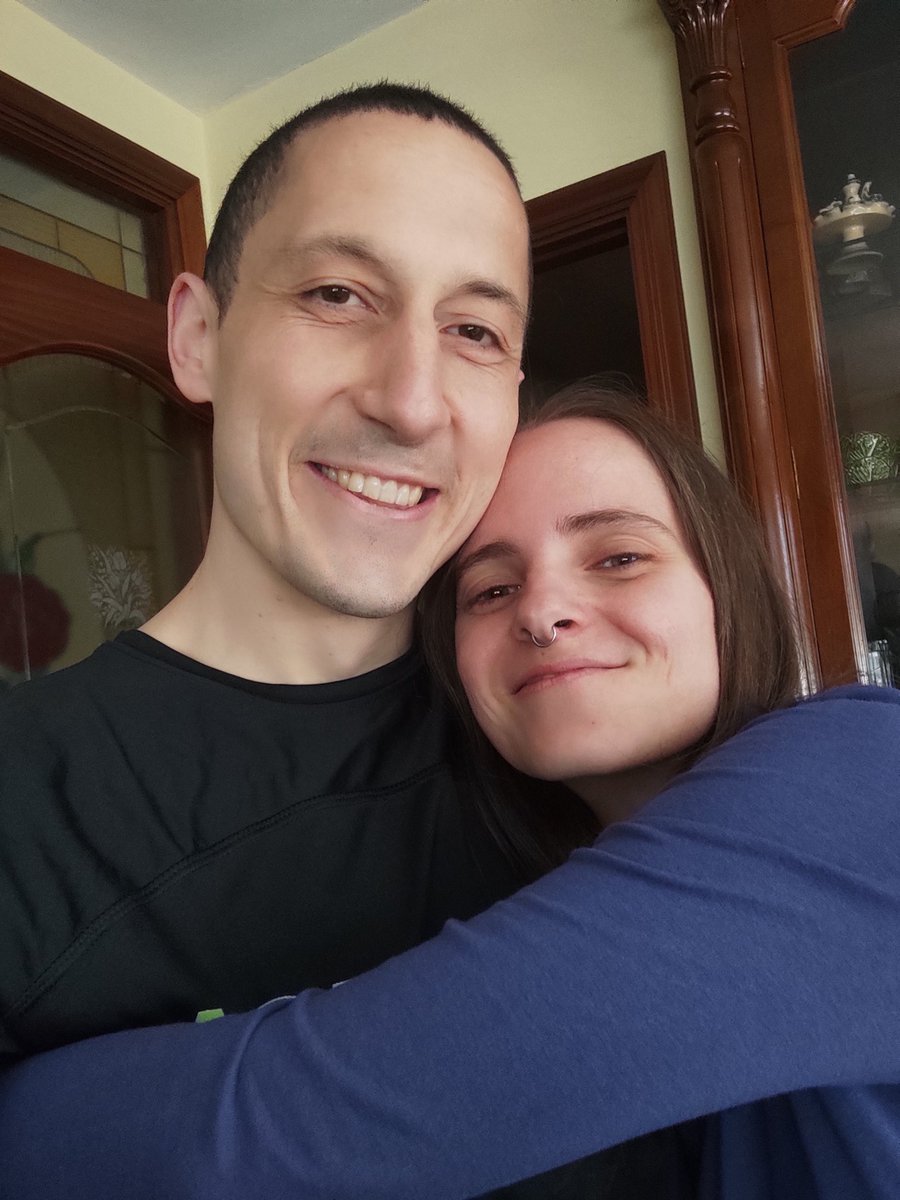 Afrodita_PKM's tweet photo. Feliz día de Galicia a gallegos y no gallegos xD.
Disfrutando feliz con la mejor persona del mundo @Erok_Amy https://t.co/m1uRGvEqFL