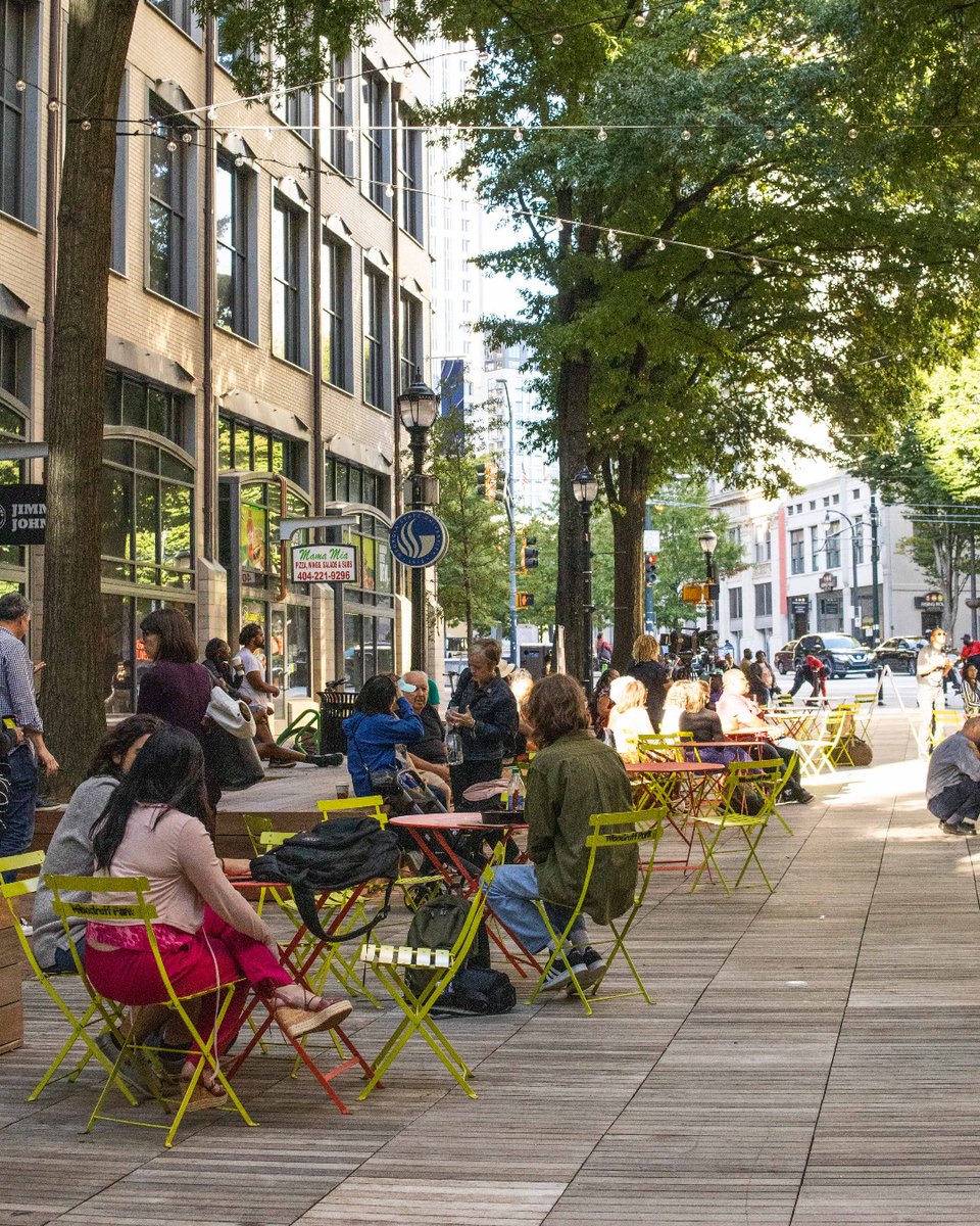 GPCenterATL's tweet photo. Head over to the Broad Street Boardwalk from 11:30AM to 1:00PM today to enjoy the beautiful weather and a live musical performance - and don't forget to grab lunch at Fooda on the way! 🎵 ☀️ https://t.co/0HSLlq3vgv