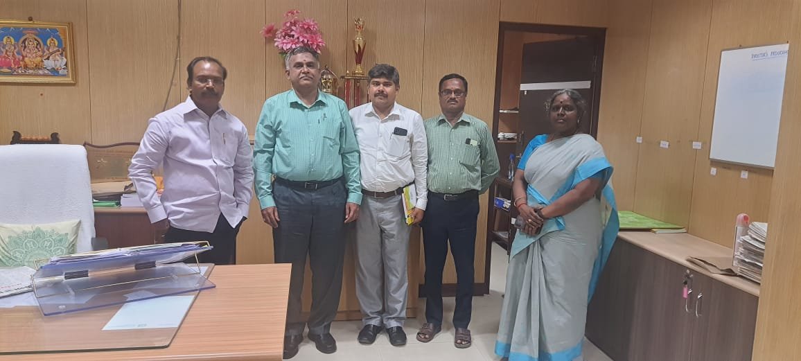 Shri. G. Suresh, Director and Shri. P.Rajabalachadran, Faculty member discussed with the Director General-Audit, Shri. D.Jaishankar IAAS., and Director of Cooperative Audit, Smt. Lakshmi regarding revival of DCA course and conduct of training programmes for Cooperative Auditors.