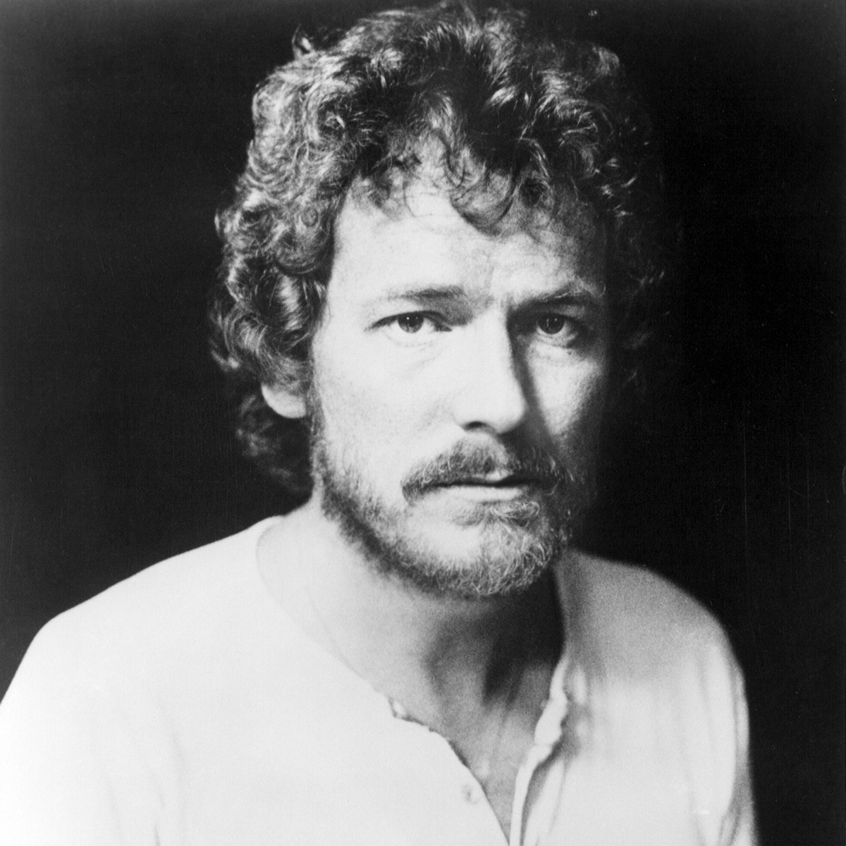 GORDON LIGHTFOOT: IF YOU COULD READ MY MIND is on at Playhouse over the next three days, with matinee showings. Celebrate the career and art of one of Canada's more remarkable musical talents. 

Tix: l8r.it/otYw

#hamont #playhousecinema #indiecinema @Barton_Village