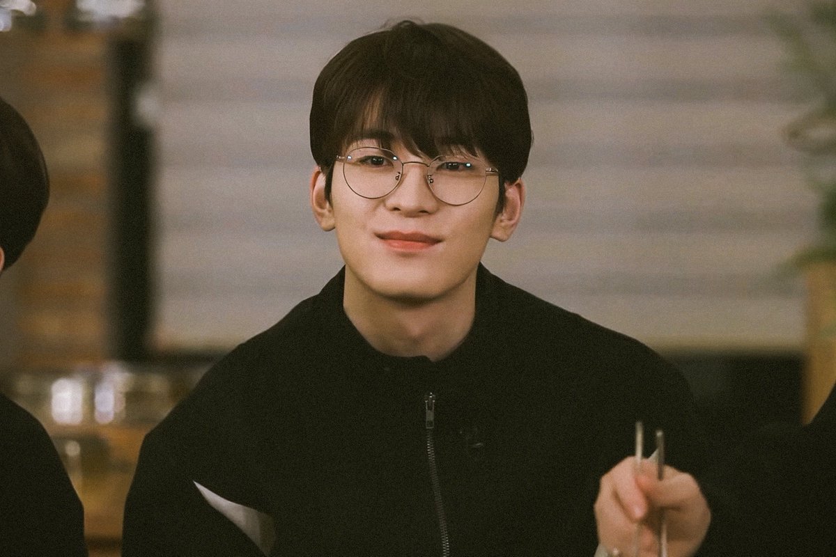 3pm96's tweet photo. 원우🤎 https://t.co/5hdEeVJRuo