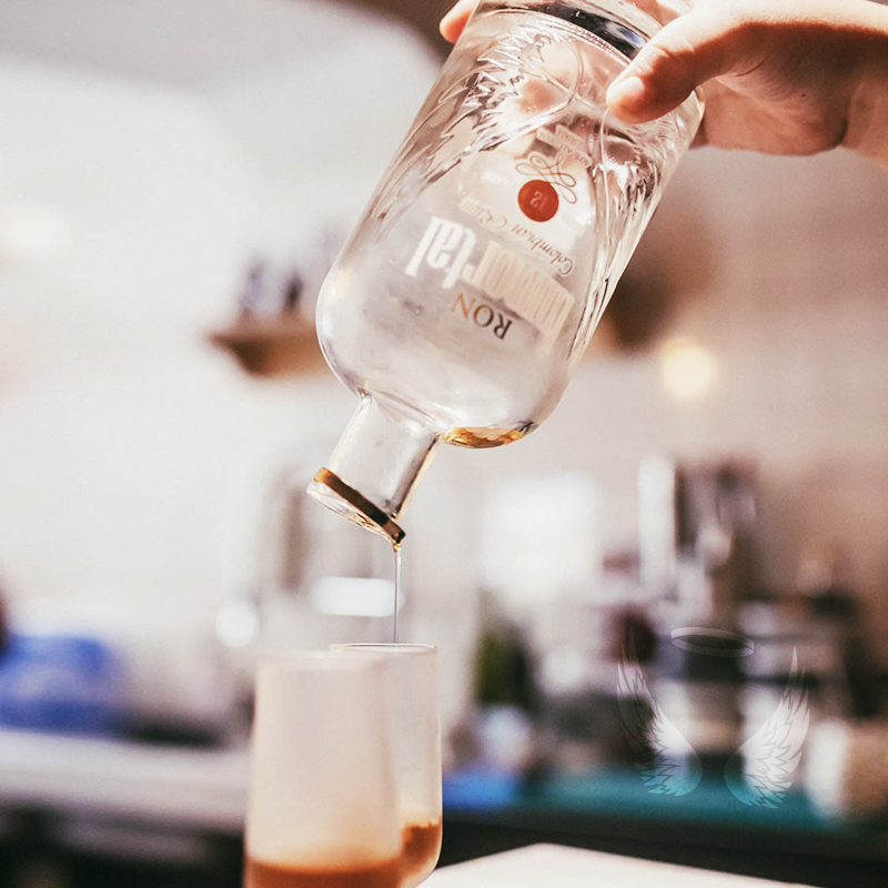 RonInmortal's tweet photo. When the pour is this inviting, just imagine how exquisite the sip is.

To learn more about #RonInmortal or order online click here ➡️ https://t.co/71p49E6iFH #EverlastingSpirit https://t.co/aqt1dccgoZ