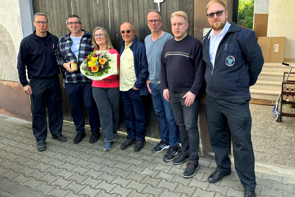 wiaktuell's tweet photo. #MobileRetter rettet #ThomasScherf das #Leben
Im Notfall ist schnelle Hilfe oft lebenswichtig. Das zeigt auch der Fall von Thomas Scherf aus #Wiesbaden #Delkenheim, der mit einem #Kammerflimmern leblos zusammengebrochen war. 3 #MobileRetter waren nur wenig später bei ihm zuhause. https://t.co/iaoa1Ei8t2