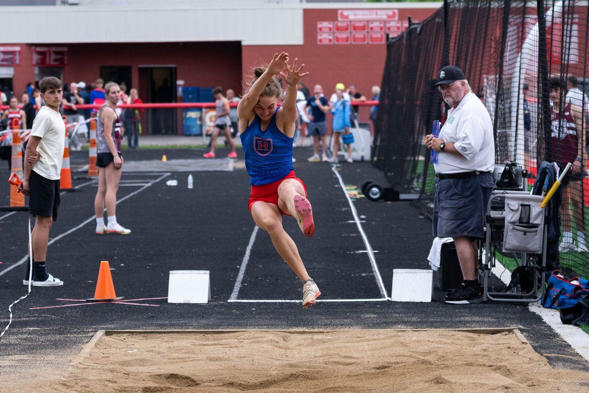 brianballard86's tweet image. With a Long Jump of 19'2.5 @JettaEtta wins the Div.II Central District title. In the High Jump, Juliette finished second with a jump of 5'5. On to Regionals next week!