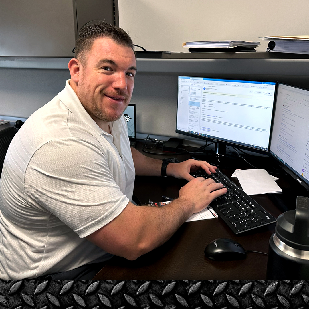 Meet Steve! Steve recently joined the #TransChicagoTruckGroup team as our new #VocationalTruck Sales Representative. With more than 11 years of experience in this industry, Steve brings extensive knowledge of municipalities 
#WesternStar #Trucking #WorkTruck #Truck #Diesel