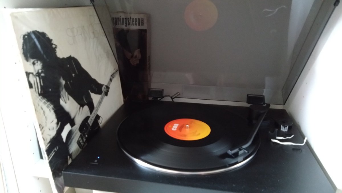 MalorML's tweet image. télétravail...🙃 Les jours d'après...🙄😢 @Springteen #SpringsteenTour2023 #springsteenparis reste les essentiels 😘