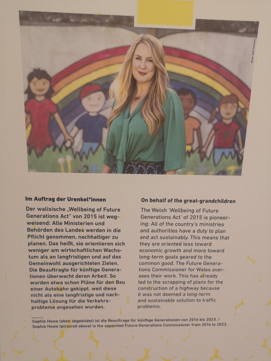 How do we make our #democracy fit for the #future? Next Thursday <a href="/FuturiumD/">Futurium</a>, <a href="/FloProkop/">Fʟᴏʀɪᴀɴ Pʀᴏᴋᴏᴘ</a> is talking with Sophie Howe, Wales' first "Future Generations Commissioner", &amp; other guests about how to better address the needs of future generations today.
(Photo from our free exhibition.)