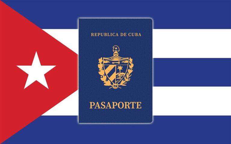 El presidente de #Cuba, Miguel Díaz-Canel, resaltó que las medidas anunciadas por la cancillería son resultado del diálogo permanente entre la nación y su emigración.
Apuntó que estas disposiciones ratifican la voluntad invariable de continuar fortaleciendo esos vínculos.