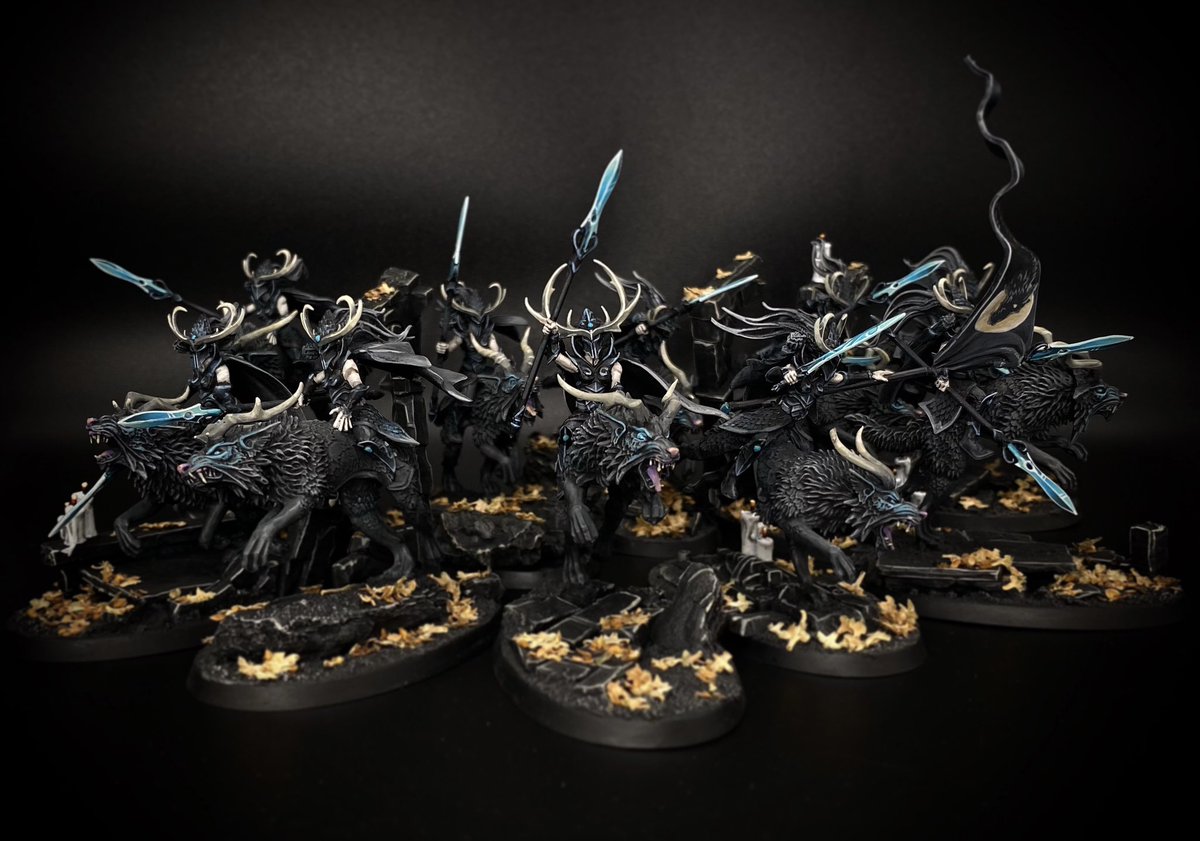 AShroudOfEmbers's tweet photo. @HarrySherwin Have a selection of my tired out old bullshit from my Forest Of Stone fluff project #WarhammerCommunity #paintingwarhammer #soulblightgravelords #forestofstone https://t.co/5KQpqnmaDD