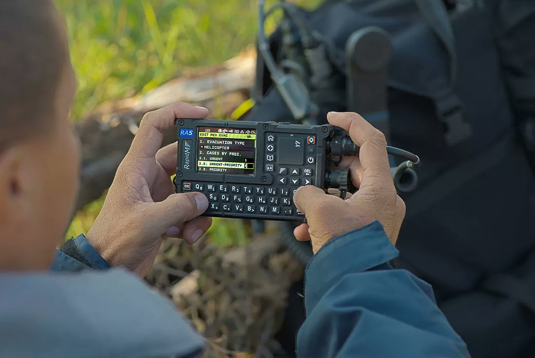 bd7pa's tweet image. Why #RapidM #RA5 (#RT5)? It is specially designed to be directly compatible with various frequency radio stations, analog lines, autonomous systems, keyboards, GPS, screens, MODEM, and can independently encrypt and decrypt : files / voice / pixs / GPS , etc. Very easy to op. #ham