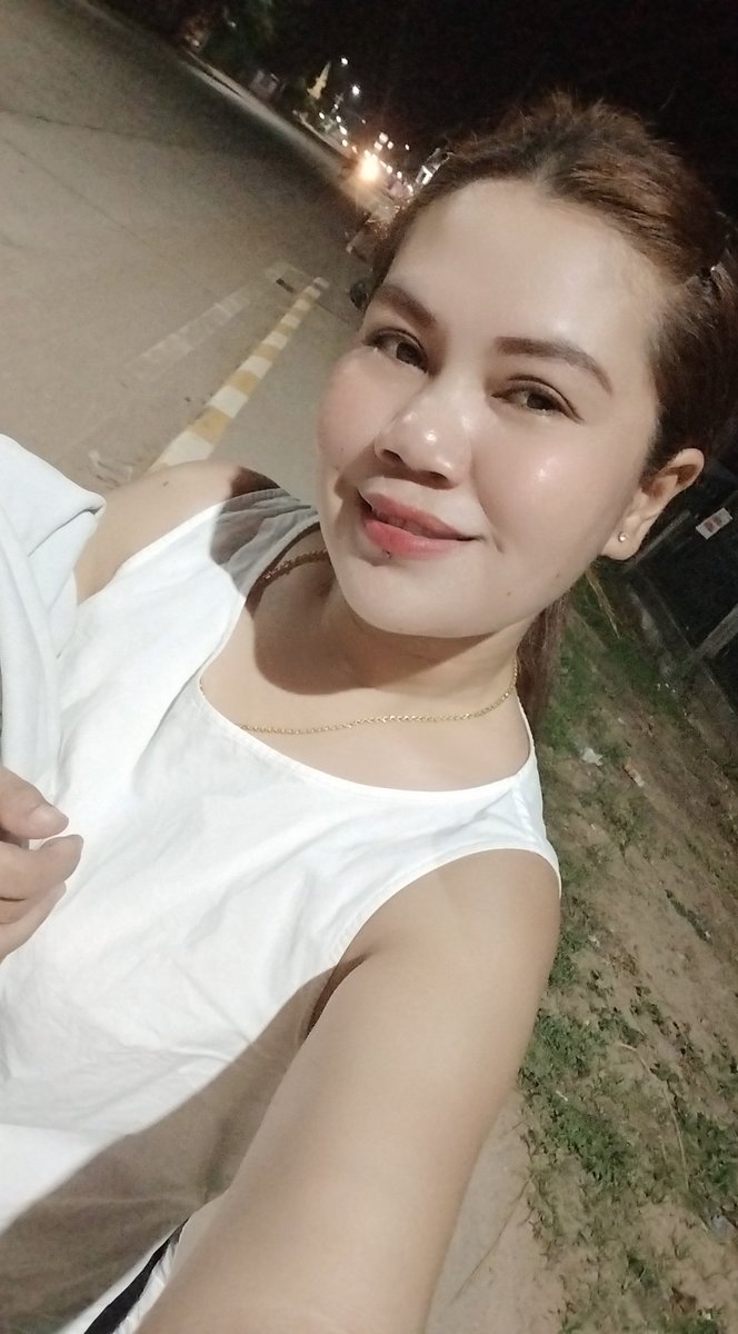 sayavong50617's tweet photo. ຫາເລາະຫາແຊວ....ປີ້ງເປັດທົ່ງໂພເງິນ https://t.co/TxV1wnSV6z