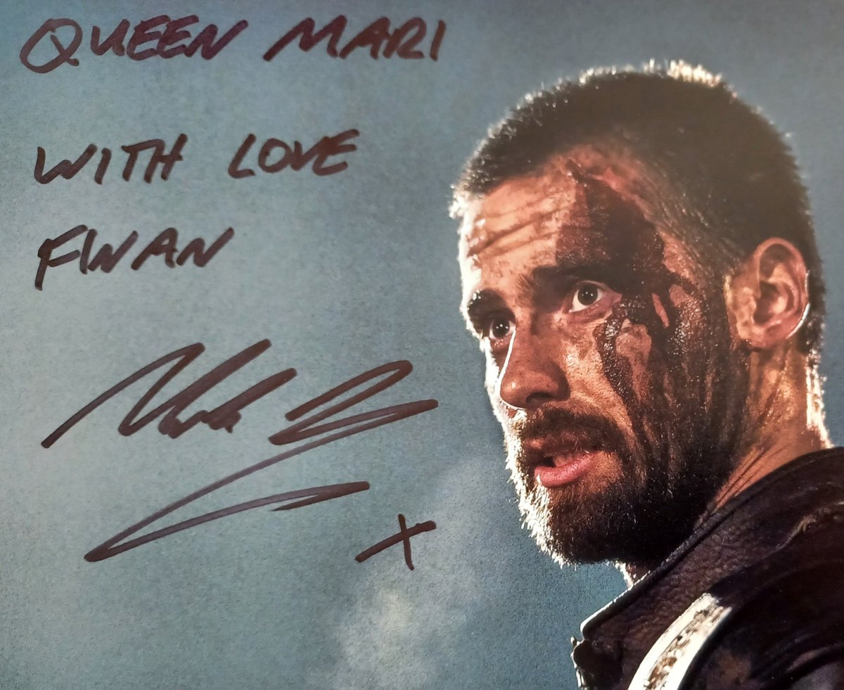 XShipper's tweet photo. I finally #autographs from my faves of #TheLastKingdom
#Uhtred - #alexanderdreymon
#Sihtric - @ArnasFederman
#Finan - #MarkRowley
#KingEdward - #TimothyInnes https://t.co/h7QZlSirdc