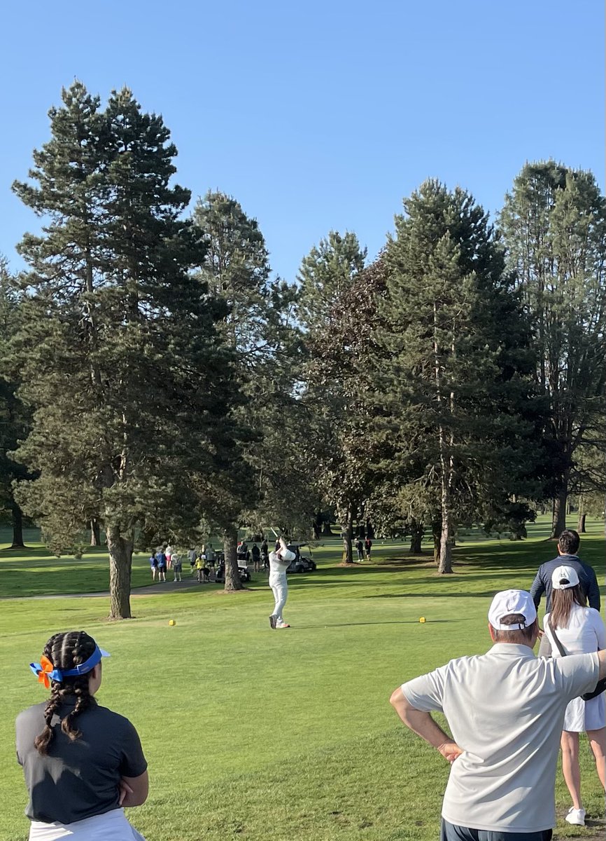 ThunderGolf's tweet photo. Annika Yeh leads off Bi-Districts with a Lazer up hole 1 to start the tournament. https://t.co/xcnKySR2ed
