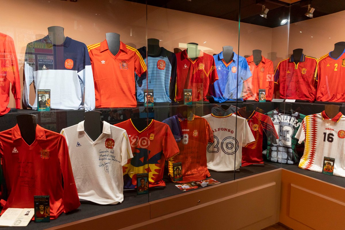 🖼️ Mañana, 𝟭𝟴 𝗱𝗲 𝗺𝗮𝘆𝗼, es el 𝗱𝗶́𝗮 𝗶𝗻𝘁𝗲𝗿𝗻𝗮𝗰𝗶𝗼𝗻𝗮𝗹 𝗱𝗲 𝗹𝗼𝘀 𝗠𝘂𝘀𝗲𝗼𝘀.

🏆 ¿Conoces el Museo de la <a href="/SEFutbol/">Selección Española Masculina de Fútbol</a>? Está en la Ciudad del Fútbol de Las Rozas.

➡️ Descúbrelo en museo.rfef.es

🌟 Mañana, 𝗱𝗶́𝗮 𝗱𝗲 𝗽𝘂𝗲𝗿𝘁𝗮𝘀 𝗮𝗯𝗶𝗲𝗿𝘁𝗮𝘀.