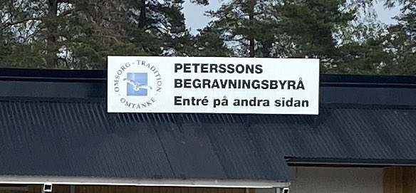 Man undrar om affärerna går bra i tiden.