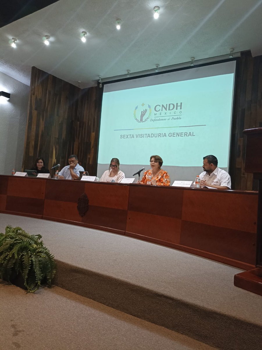 alaancm86's tweet photo. Estuvimos participando a invitación de la 6a Visitaduría de la CNDH y representando a la Universidad Hispano. https://t.co/iDQoI6Mt60