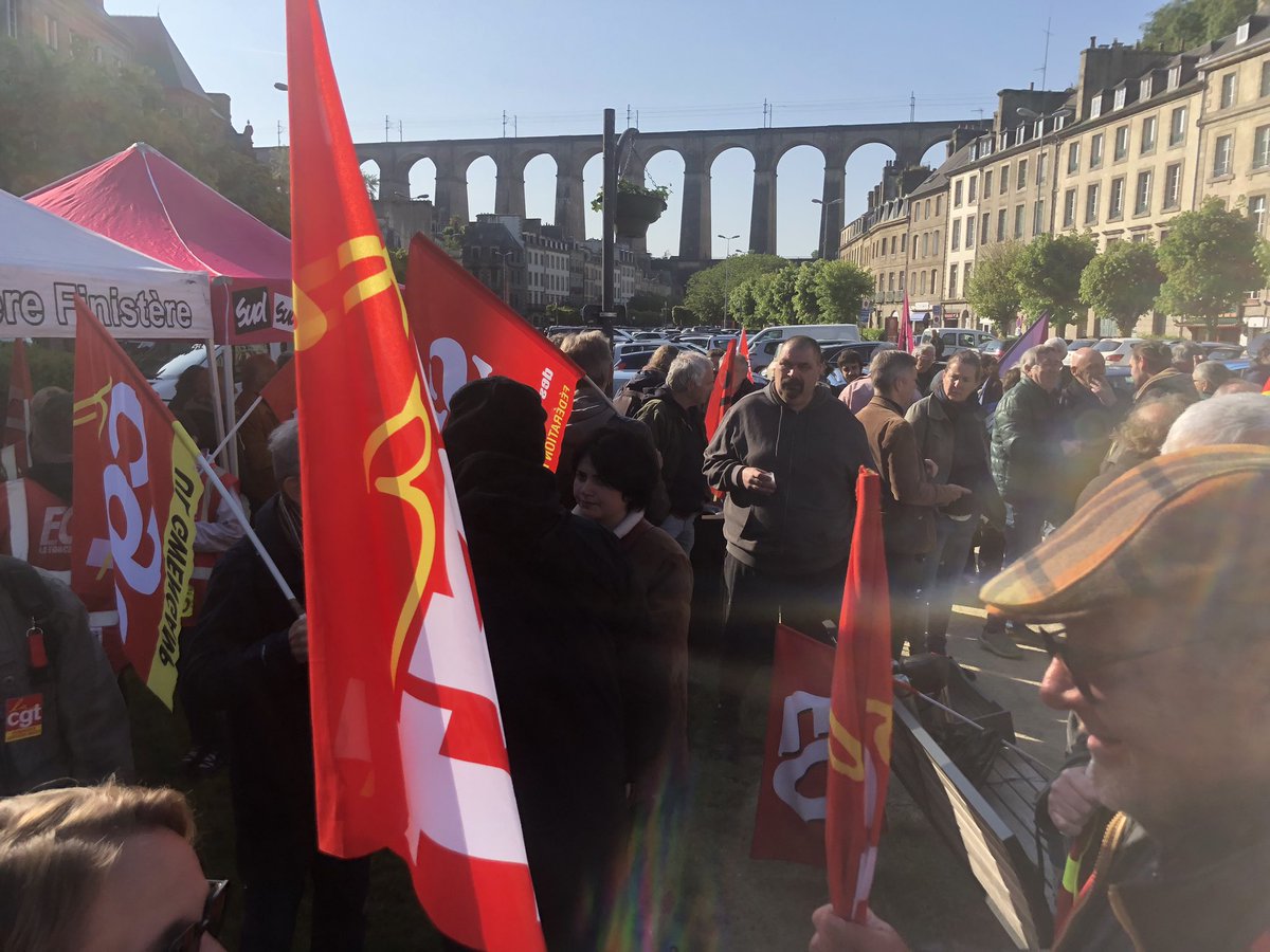 cgt_LeonTregor's tweet photo. (1)Mardi à Guingamp, le secrétaire de l’ul était convoqué à la gendarmerie, aujourd’hui à Morlaix, 9 représentants syndicaux étaient convoqués suite aux mouvements de grèves contre la réforme des retraites.#CGT #CGTCheminots #morlaix #ReformeDesRetraites #RepressionPoliciere https://t.co/VwJYhmt7kN
