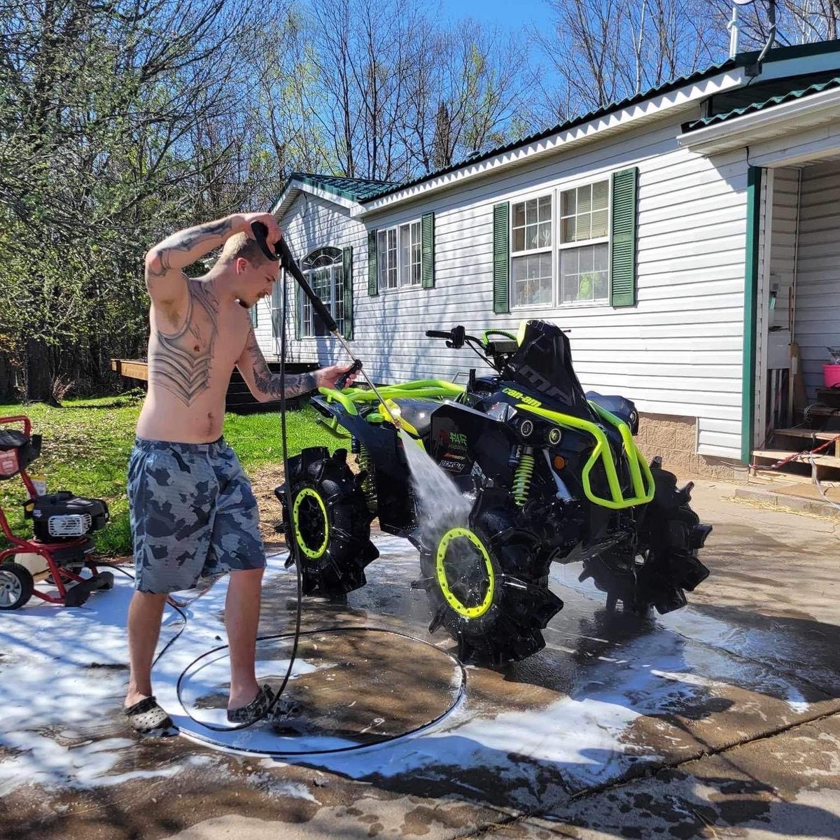 superatvtweet's tweet photo. π§Ό It's #WashItWednesday and @jarredloosen5150's #CanAmRenegade cleans up nice, just look at those #AssassinatorTires shine! Who is getting dialed in for #MemorialDayWeekend ππ #LetsRide
#superatv #satv #satvnation #teamsuperatv #assassinators #sassies #mudding #4wheeling https://t.co/P3pI6KLTIU