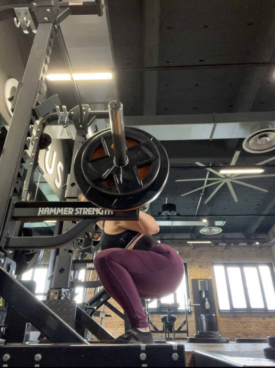 luogdon's tweet image. Hoy tiré 80kg en Sentadilla con PMS (Síndrome Pre Menstrual).💜