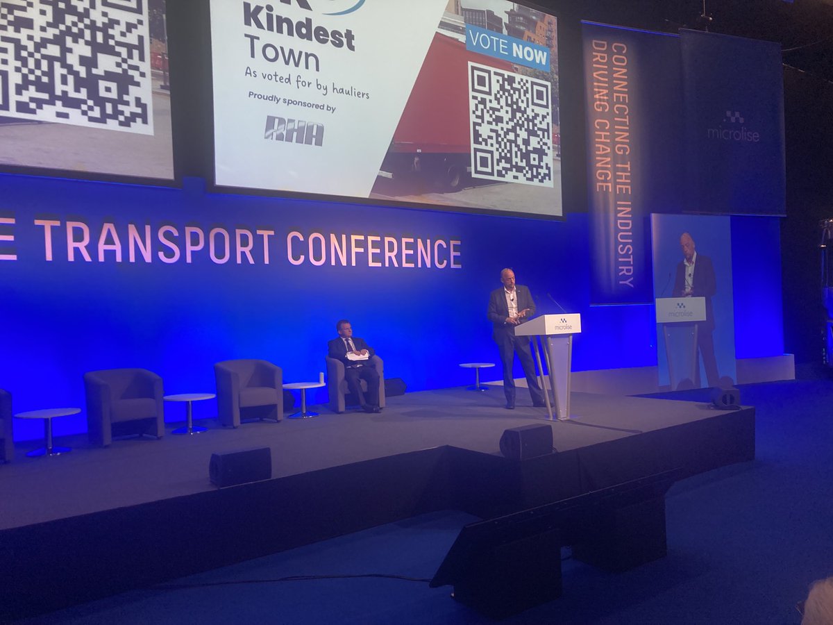 RHANews's tweet photo. Drivers deserve kindness and respect, @RHARJSmith told #MicroliseConference. Vote for The UK’s kindest town https://t.co/IZjNQjlDOt #kindgiants https://t.co/Tyw7Vc6N9V