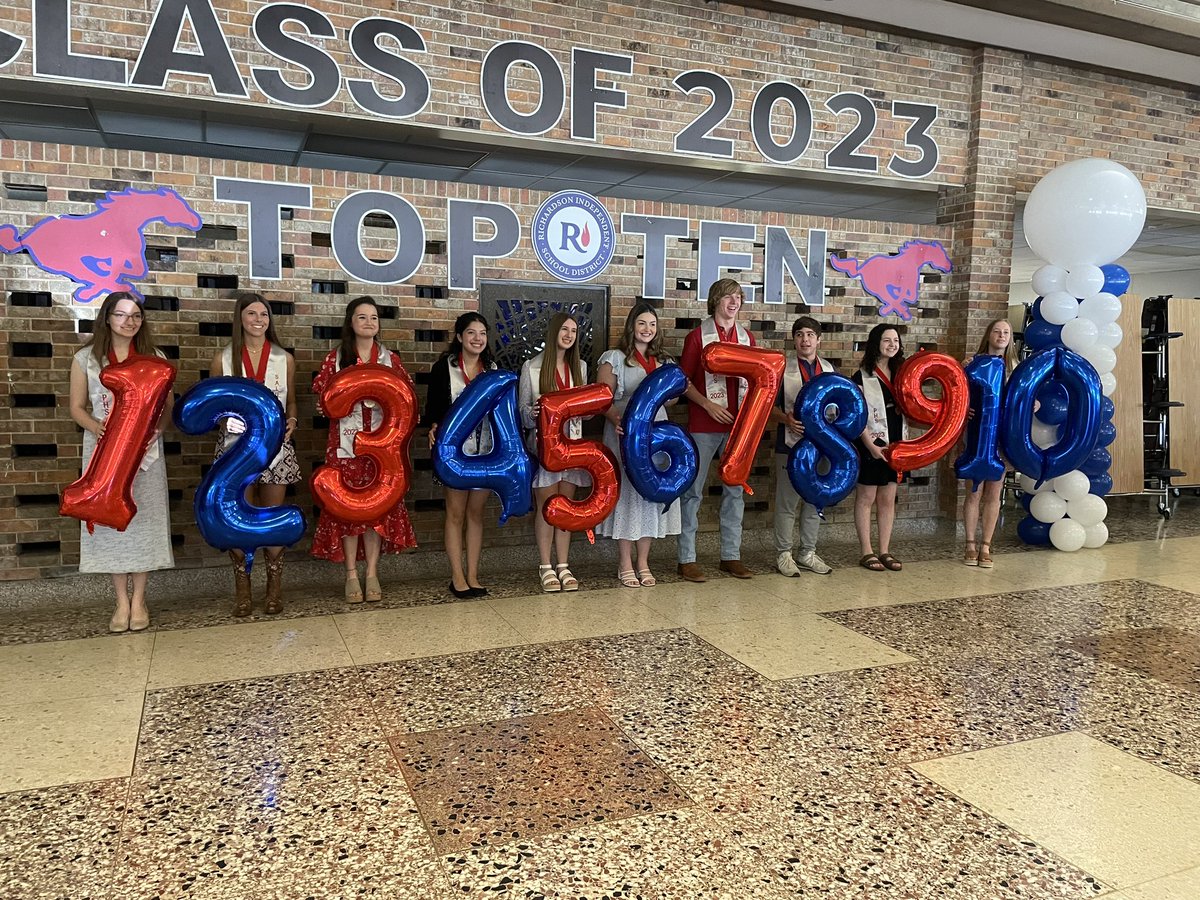 trahub66's tweet photo. Top Ten Breakfast at JJP High School - so honored!!#jjpearcehigh #risdbelieves https://t.co/h37VR1XhqB