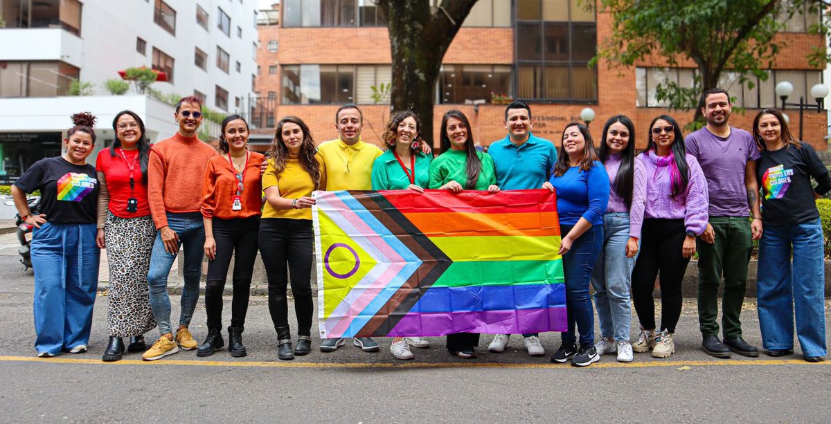 MercyCorpsCo's tweet photo. En Mercy Corps #somostodosloscolores #weareallthecolors #noussommestouteslescouleurs en el #DiaContraLaLGTBIfobia #IDAHO2023 https://t.co/r2iWWF6KPD