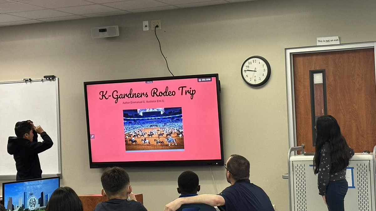 CaptainJHooks's tweet photo. Today my class got to present their books to a  kindergarten class! I’m so proud of my students, the books were awesome! Such a great idea from our computer lab teacher Mr. Perkins @Almeda_Elem @deandra_waters @Ian_Olmstead https://t.co/RbFtZrAak2