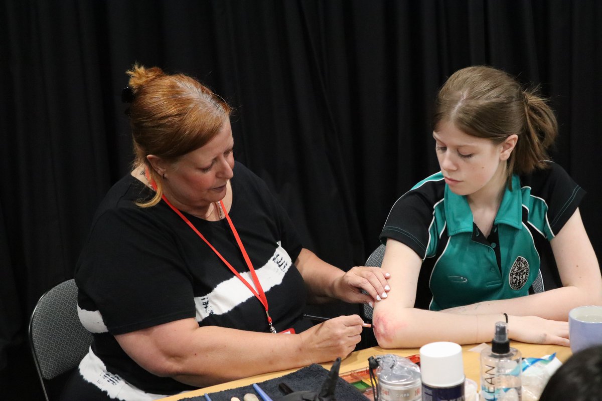 Last night's PERFORM workshop welcomed Michele Bromley, a talented special effects and makeup artist. Michele’s work has taken her from feature films and Hollywood blockbusters to daytime TV and makeup for the stage, and it was fascinating for our girls to learn about her career.